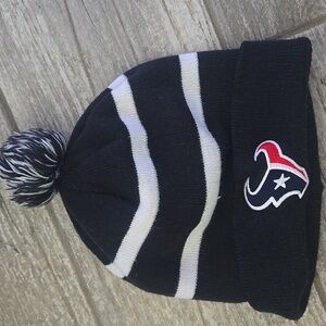 Texans Kids Black and White Pom-Pom Beanie